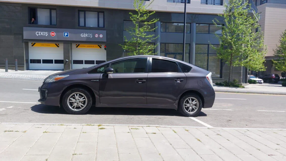 Toyota Prius, 2013 il, 230000 km — şəkil 5