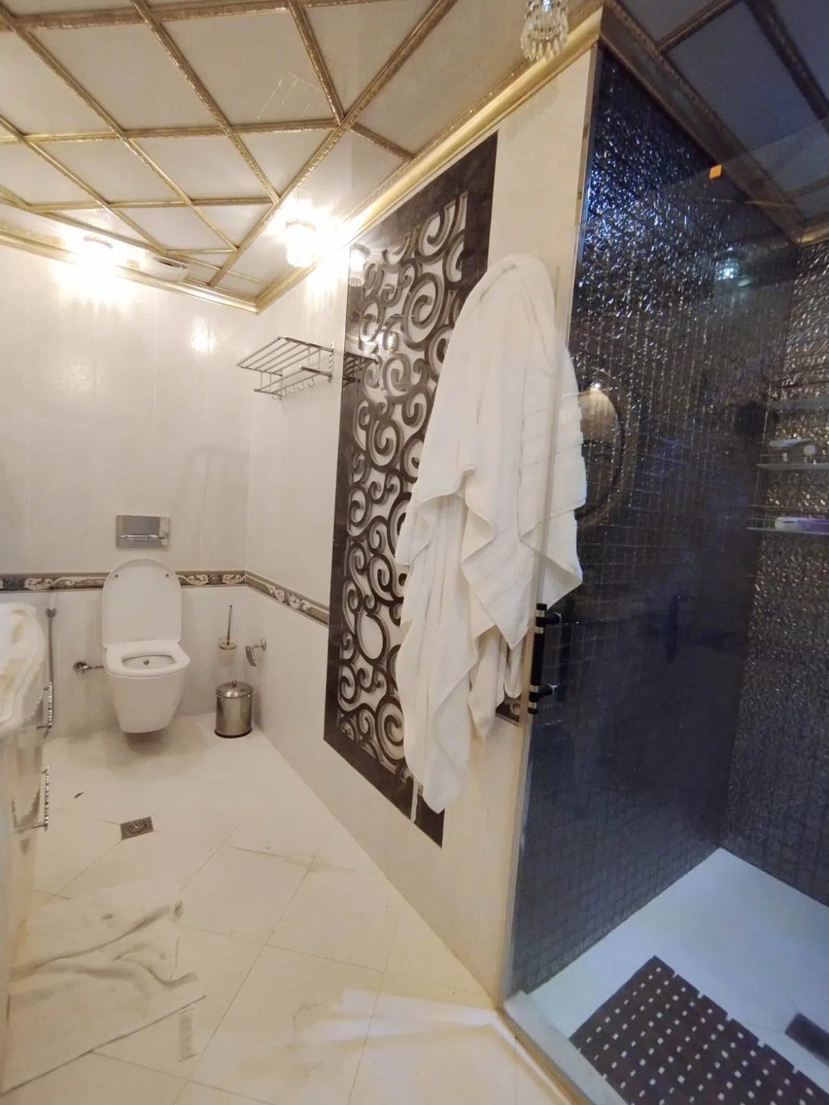 4 otaqlı mənzil 250 m² kirayə verilir — şəkil 26
