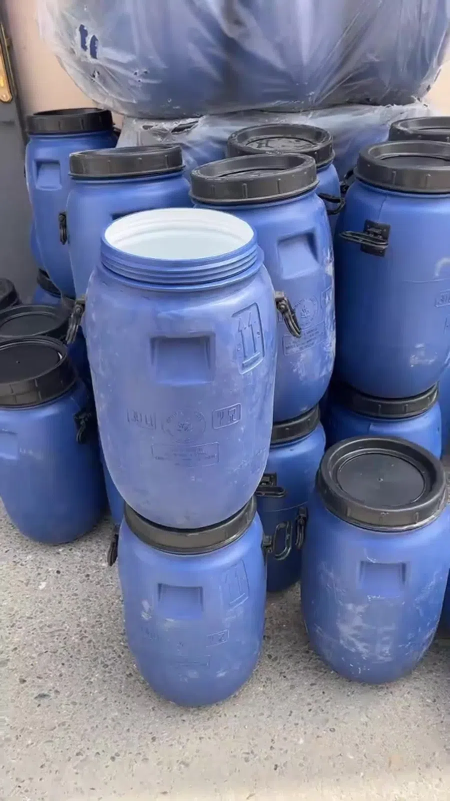Bal üçün qida dərəcəli plastik və metal bidonlar — şəkil 16