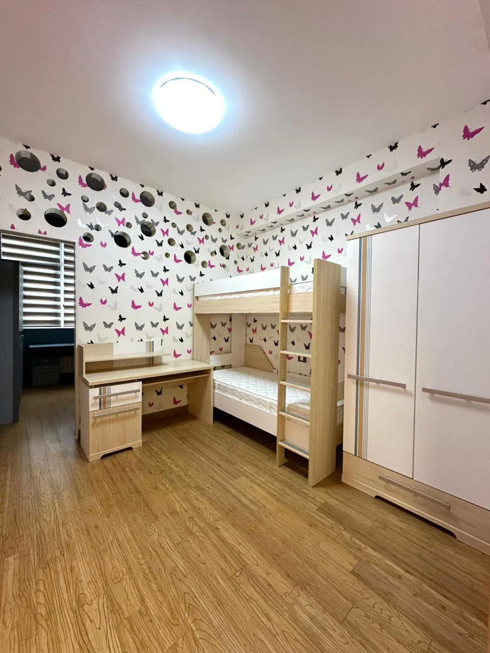 4 otaqlı mənzil 180 m² satılır — şəkil 11