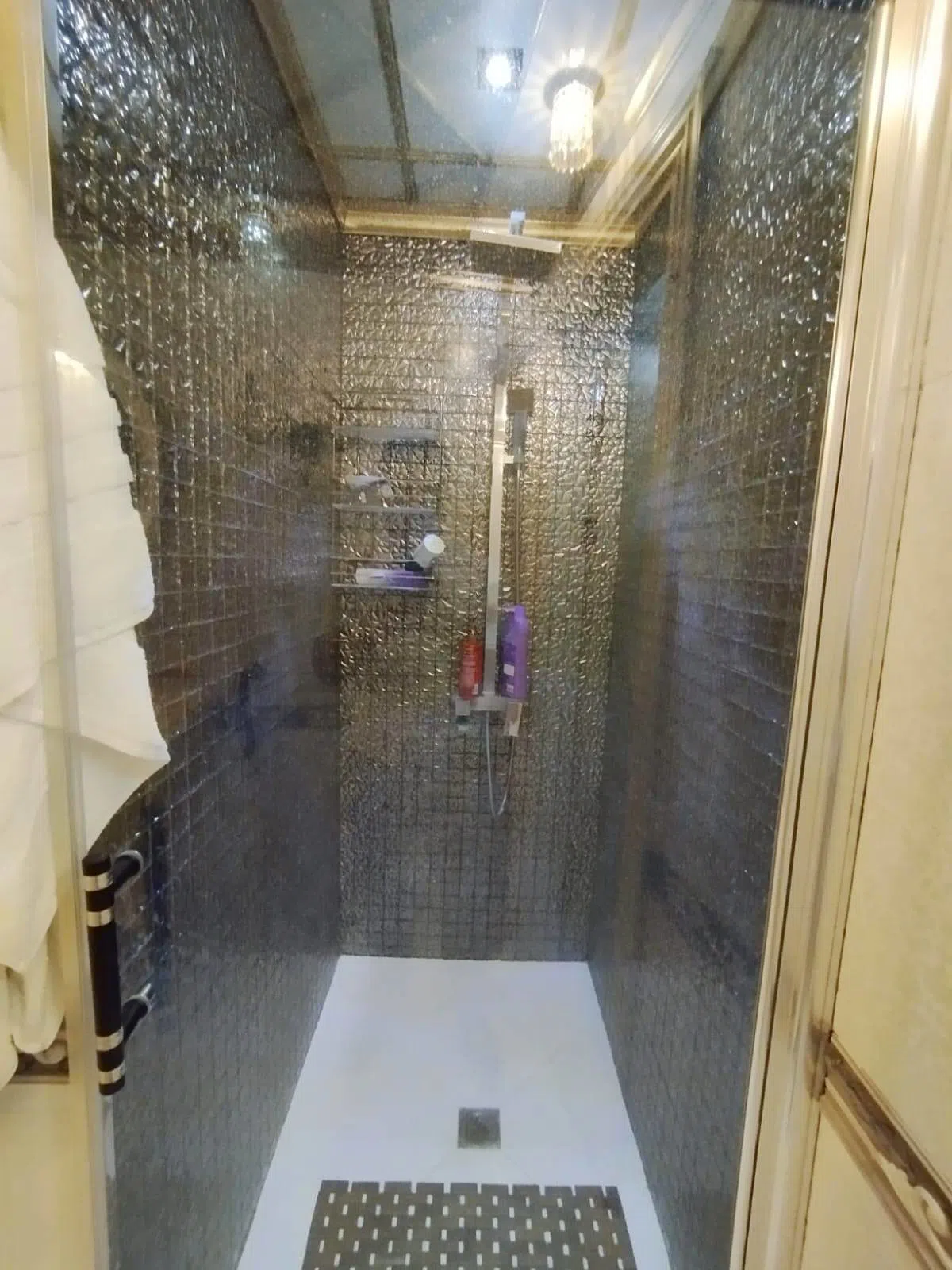 4 otaqlı mənzil 250 m² kirayə verilir — şəkil 22