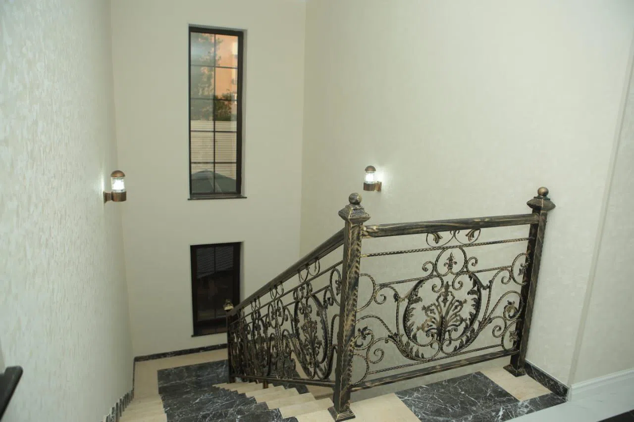 6 otaqlı villa 375 m² - 4.5 sot torpaq sahəsində satılır — şəkil 22