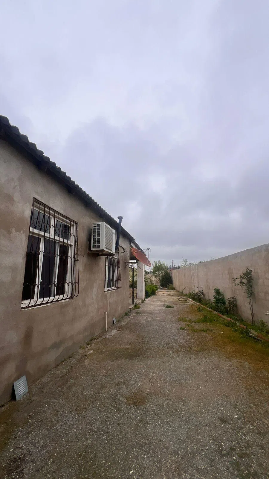 4 otaqlı bağ evi 130 m² 6 sot torpaq sahəsində satılır — şəkil 1