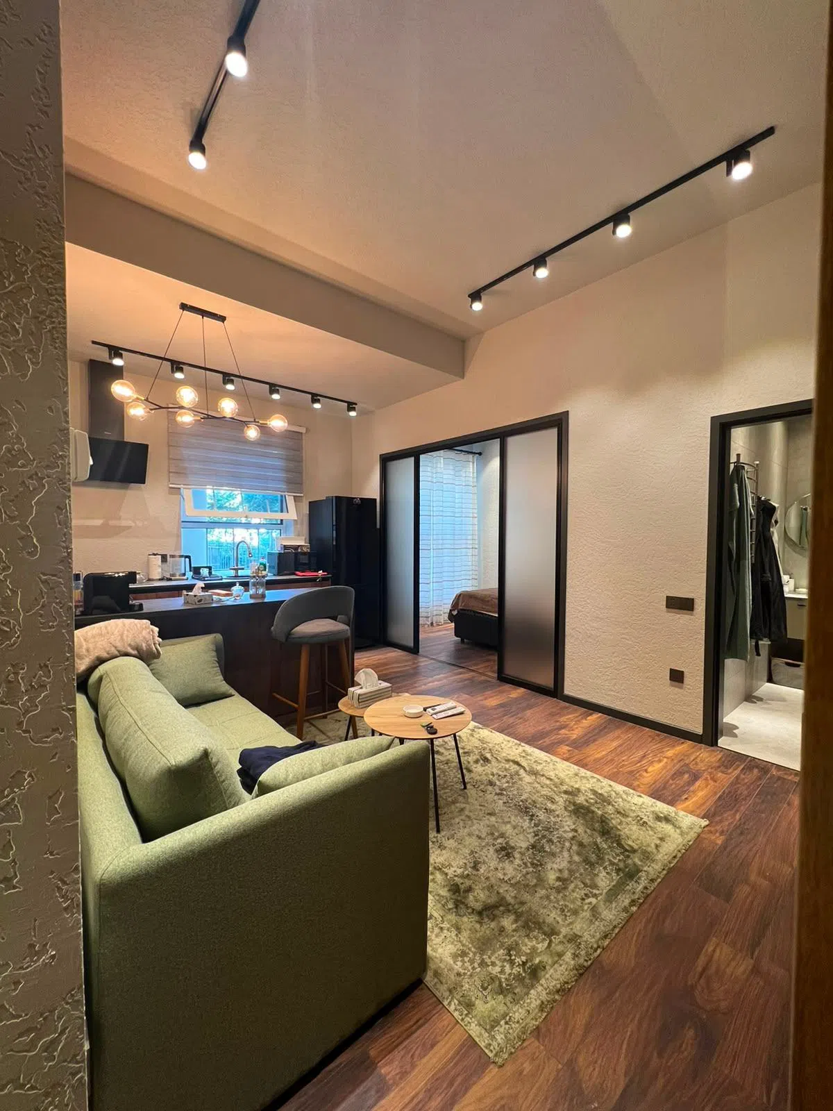 2 otaqlı mənzil 43 m² kirayə verilir