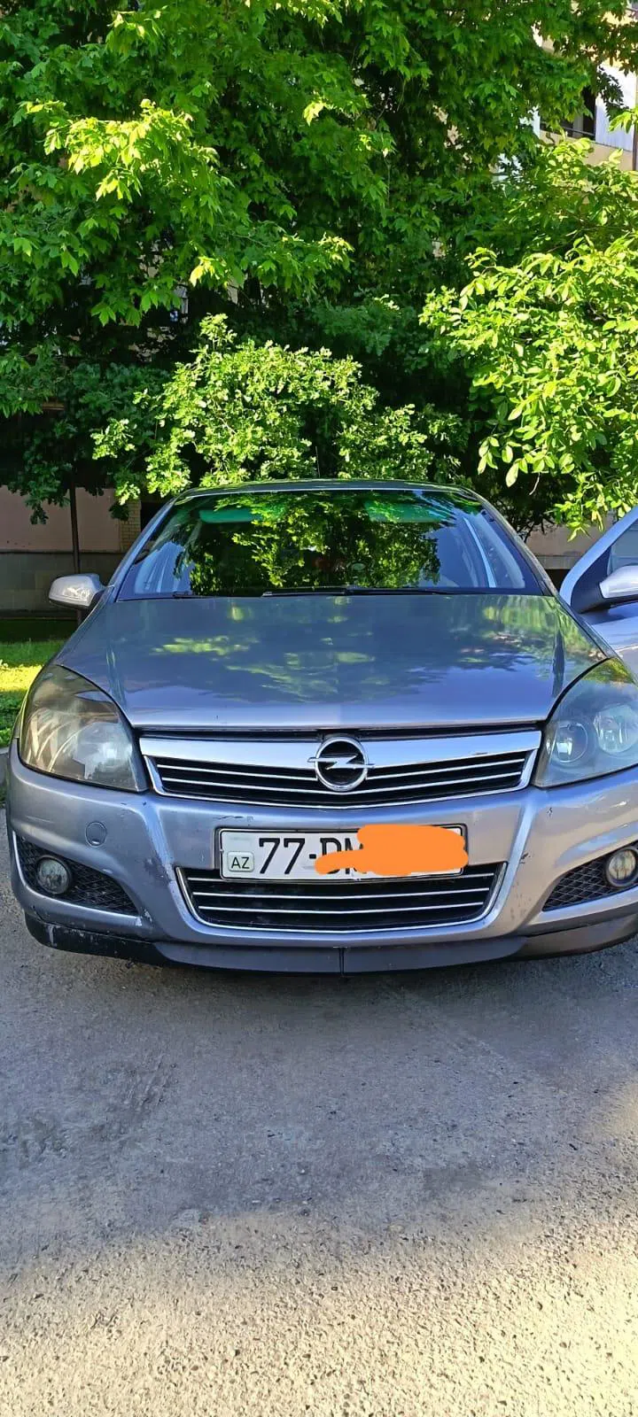 Opel Astra, 2009 il, 332800 km — şəkil 1