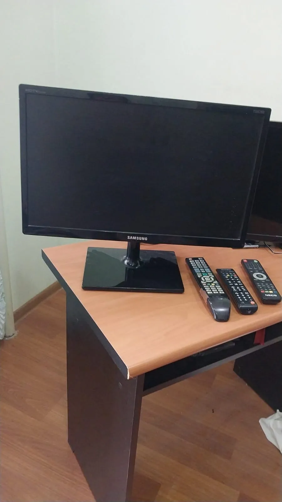 Qara rəng televizor çərçivəsi — şəkil 2
