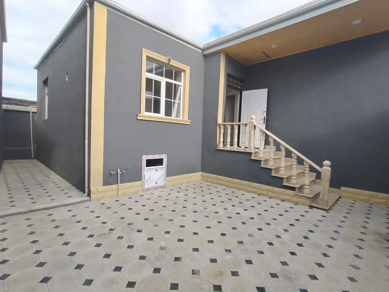 2 otaqlı həyət evi 88 m² - satılır - Tenderyard