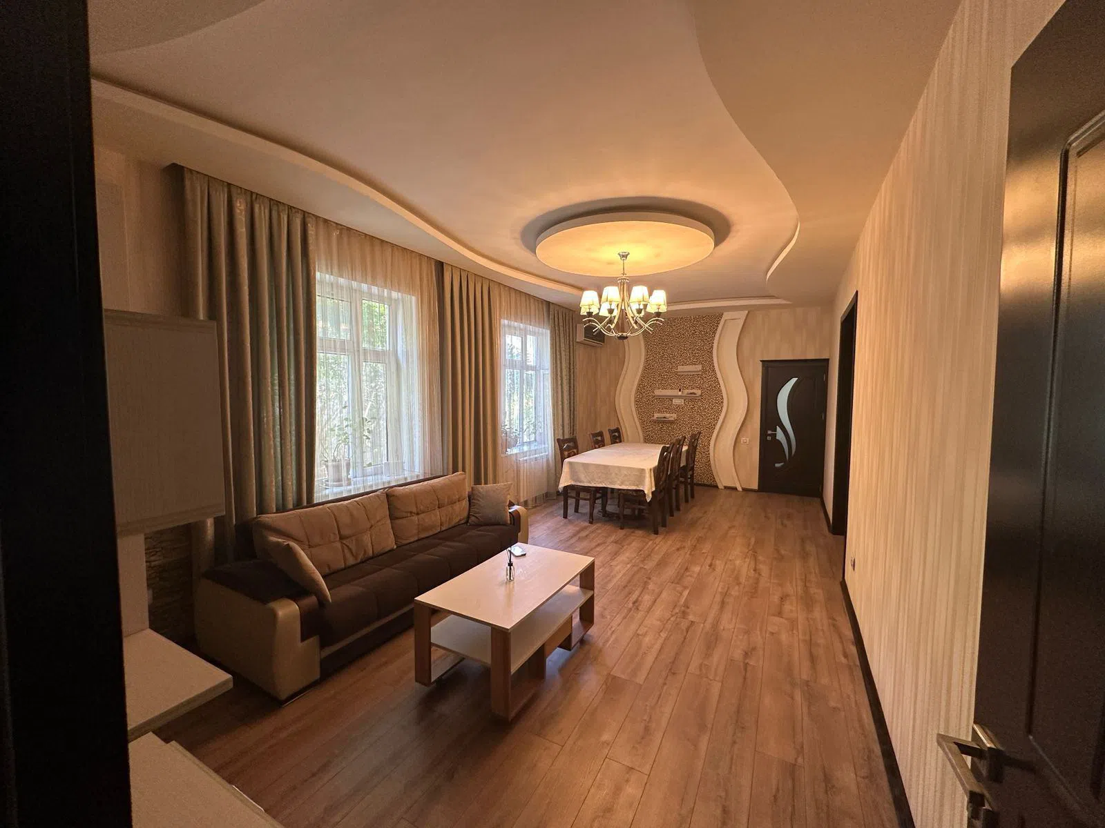 4 otaqlı bağ evi 140 m² 5.6 sot torpaq sahəsində satılır — şəkil 2