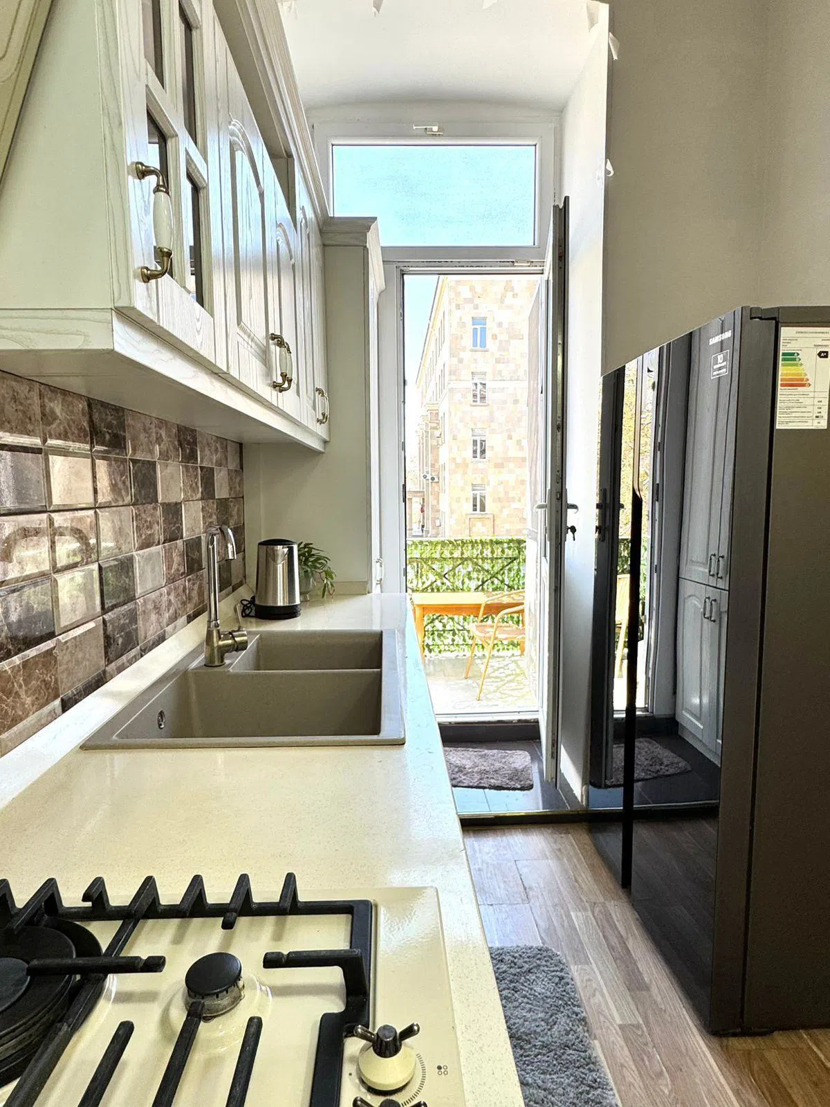 2 otaqlı mənzil 50 m² kirayə verilir — şəkil 11