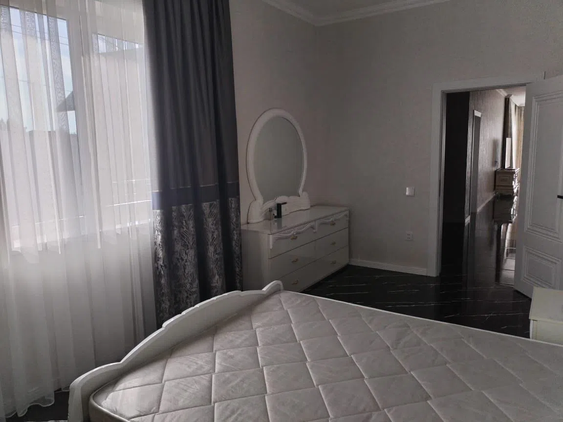 4 otaqlı bağ evi 180 m² 6 sot torpaq sahəsində satılır — şəkil 6