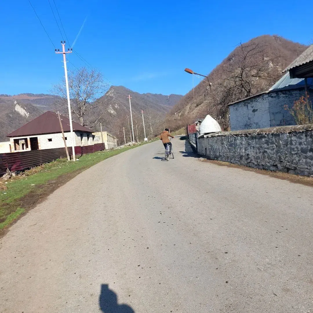12 sot torpaq sahəsi satılır