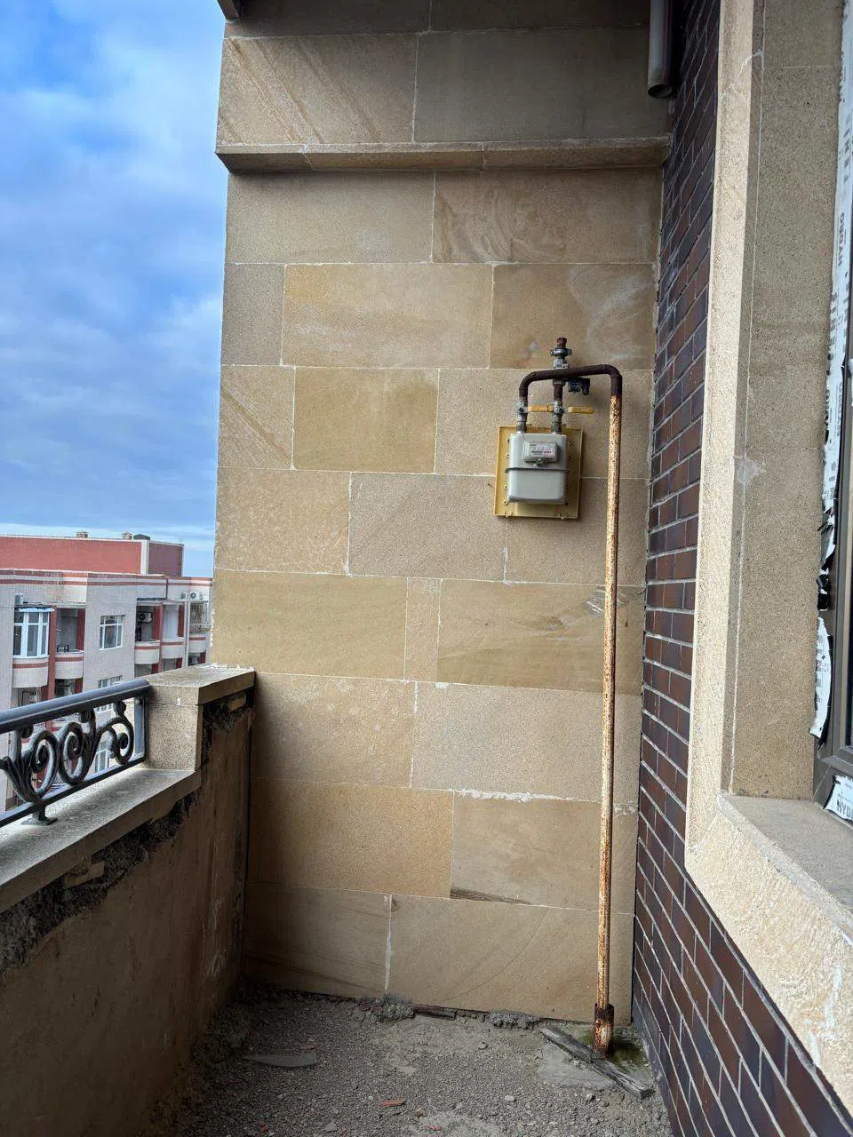 3 otaqlı mənzil 154.8 m² satılır