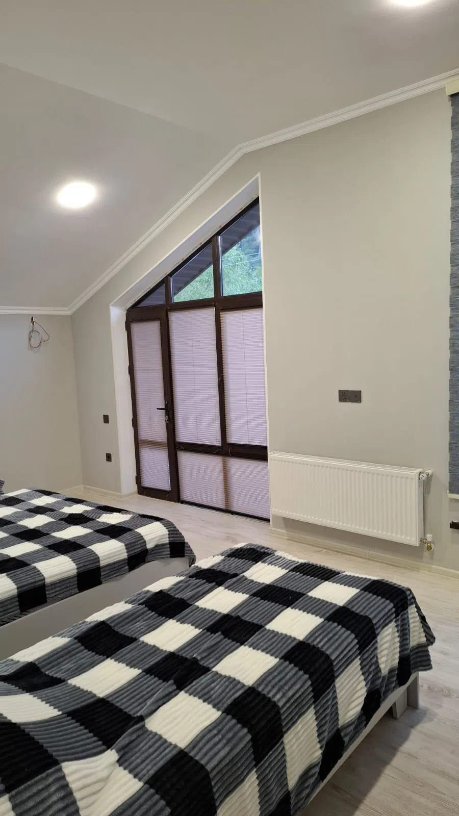 5 otaqlı bağ evi 200 m² günlük kirayə verilir — şəkil 4
