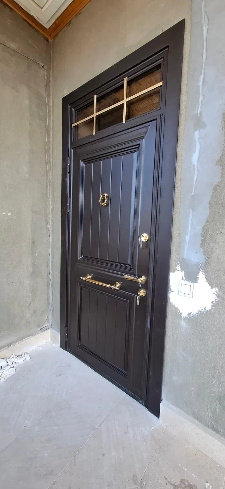 Metal giriş qapısı