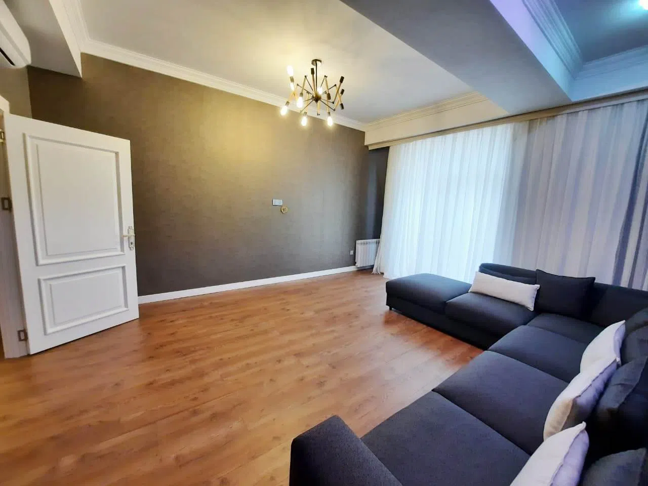 4 otaqlı mənzil 160 m² kirayə verilir — şəkil 9