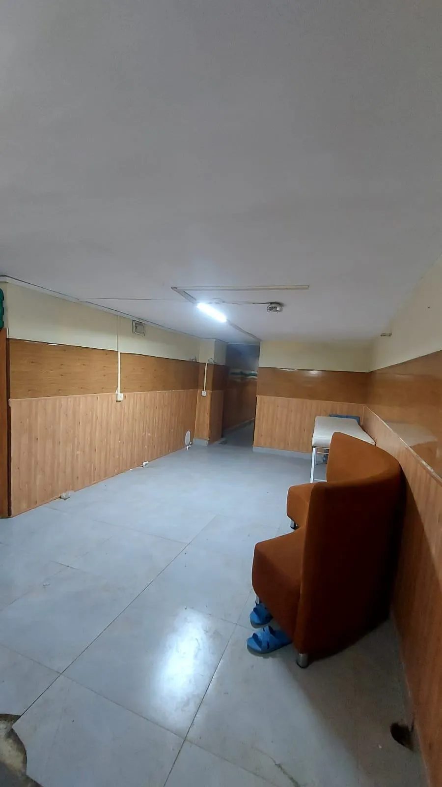 Yaxşı təmirli ticarət obyekti, 100 m² kirayə verilir — şəkil 1