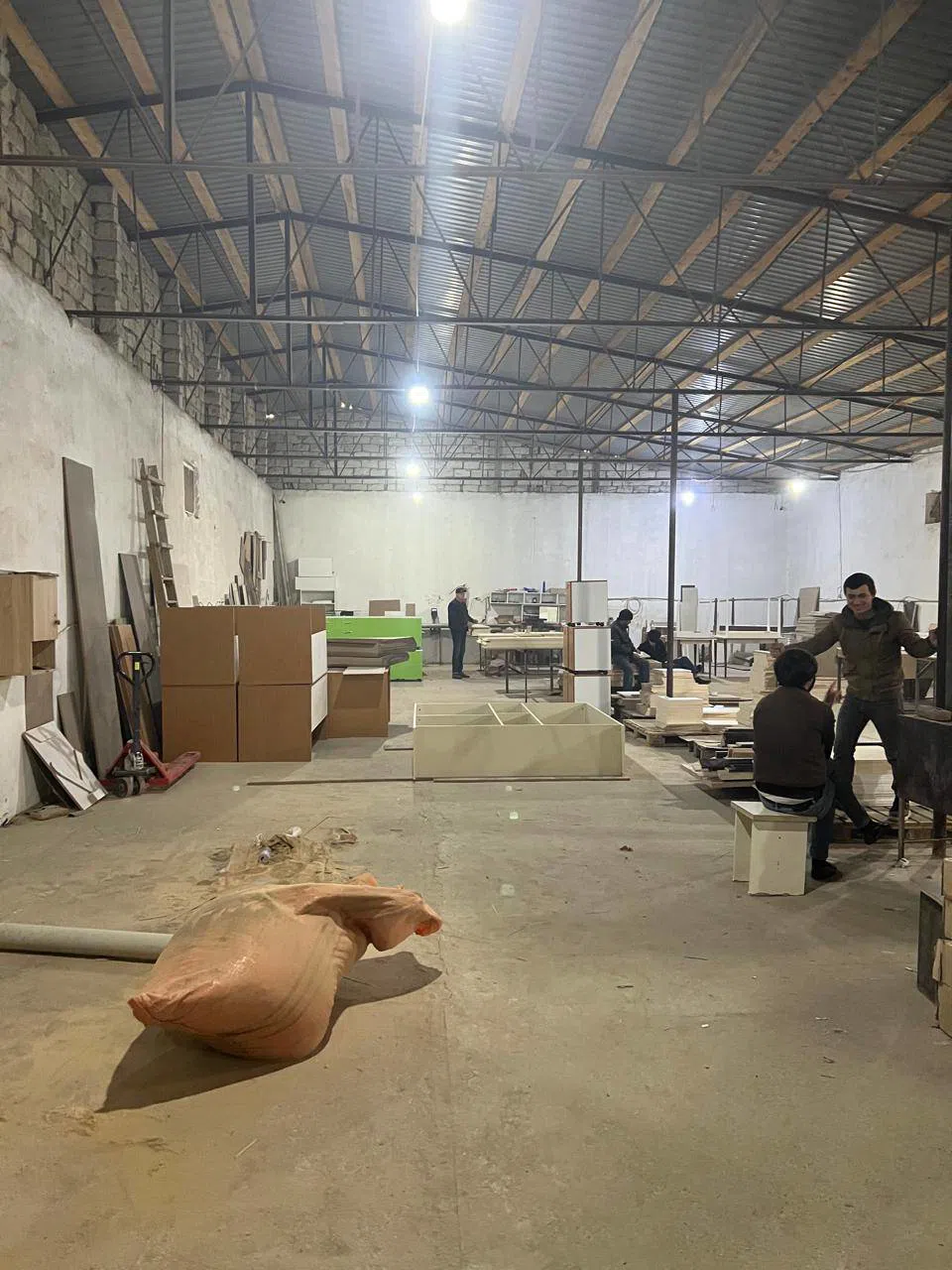 250 m² sahəsi olan anbar kirayə verilir — şəkil 1