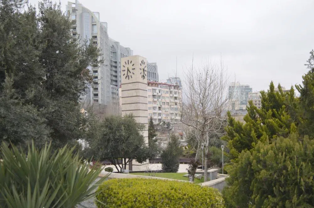 2 otaqlı mənzil 60 m² kirayə verilir — şəkil 14