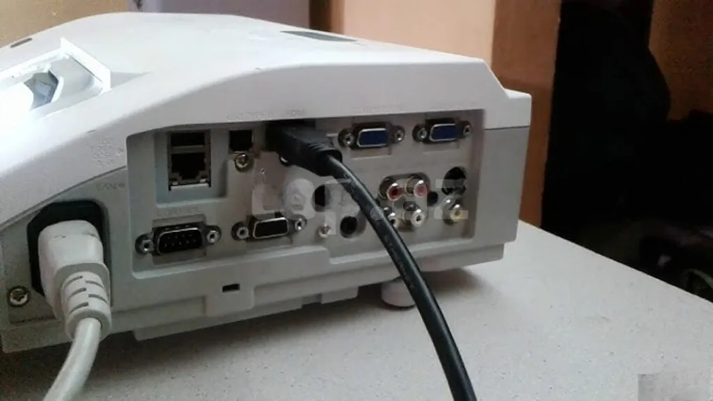 Hitachi CP-AW250N Proyektor — şəkil 2