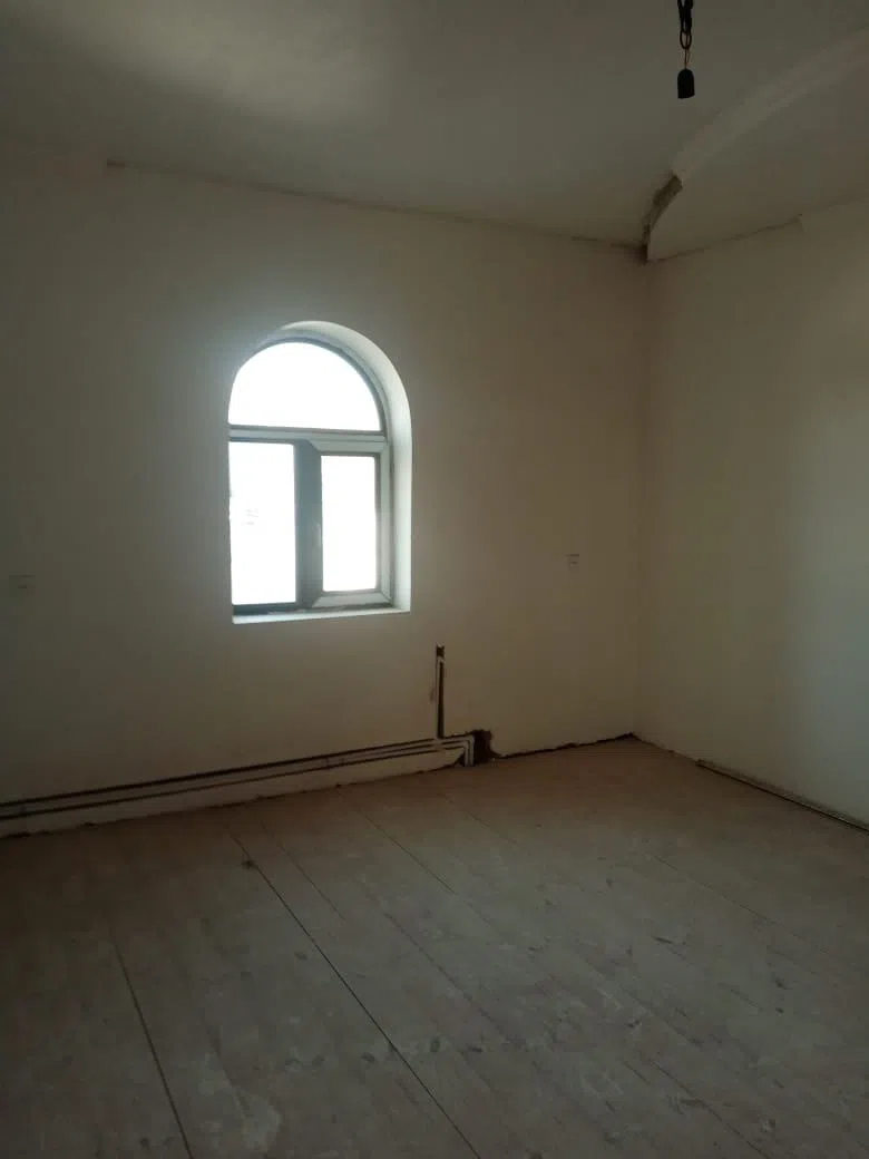 7 otaqlı bağ evi 256 m² 3.5 sot torpaq sahəsində satılır — şəkil 2