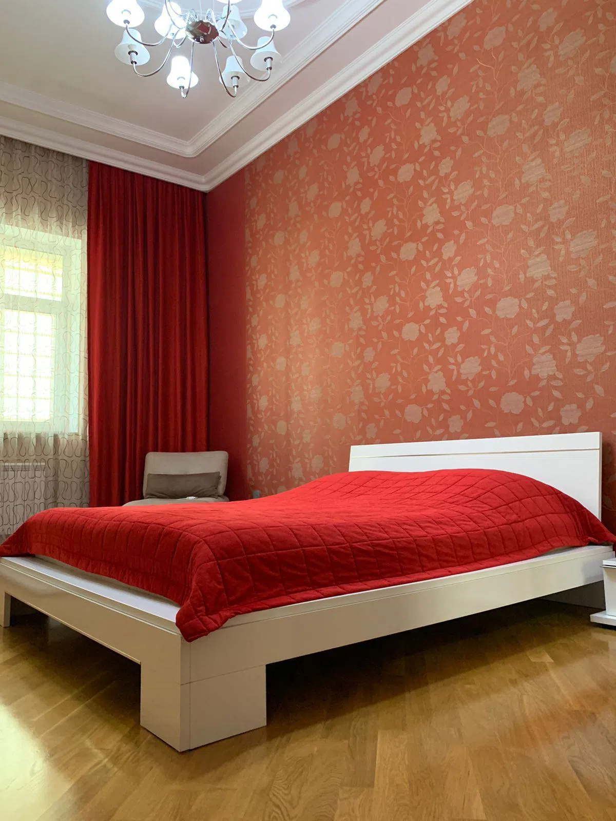 4 otaqlı mənzil 200 m² satılır — şəkil 2