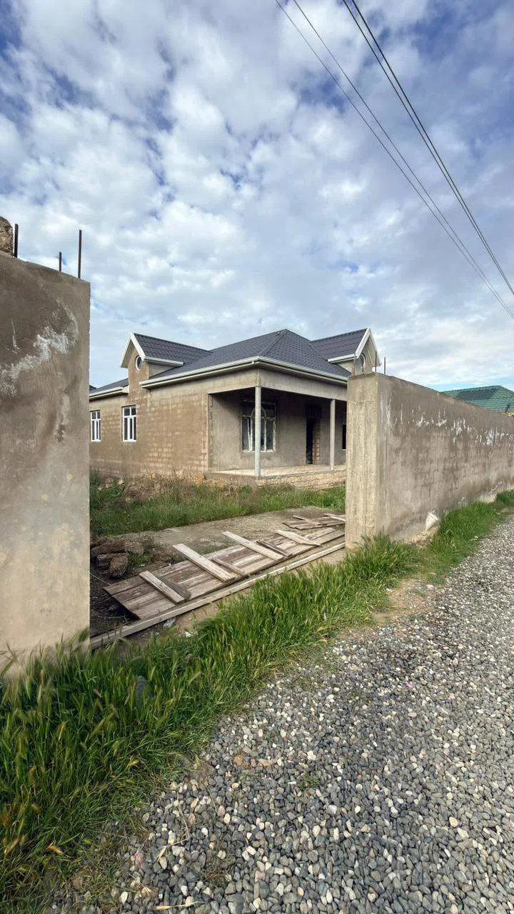 4 otaqlı həyət evi 120 m² - 4 sot torpaq sahəsində satılır
