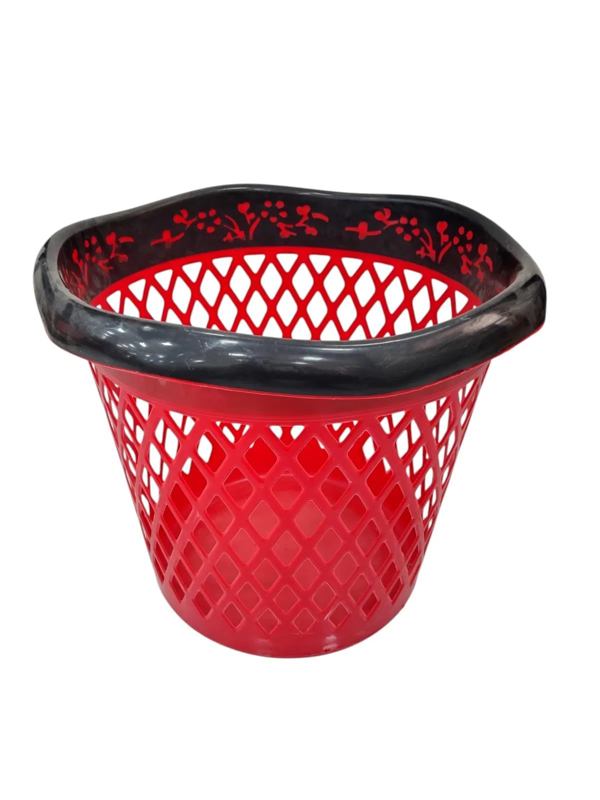 Plastik paltar səbəti