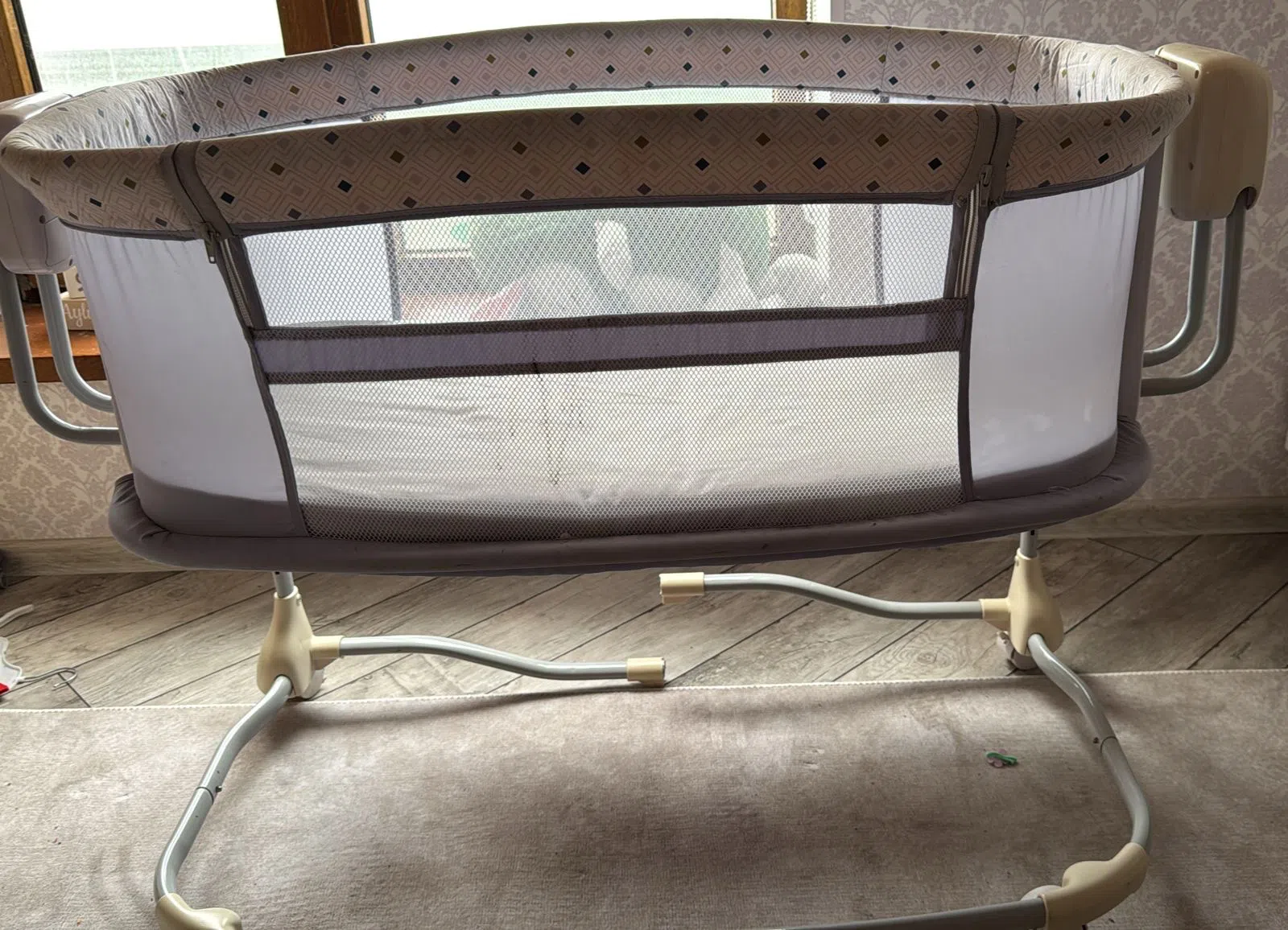 Cradle Plastic material, Light purple color - Tenderyard