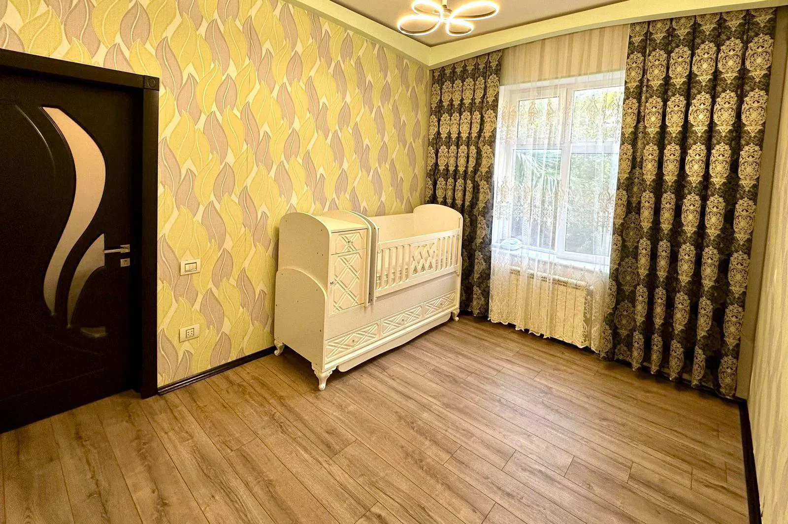 4 otaqlı bağ evi 140 m² 5.6 sot torpaq sahəsində satılır — şəkil 5