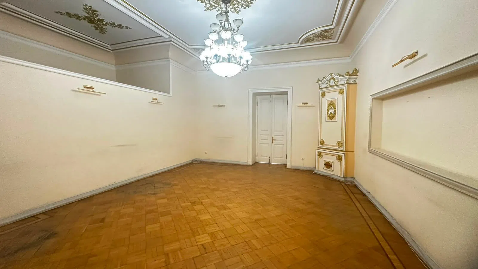 10 otaqlı mənzil 361 m² satılır — şəkil 2