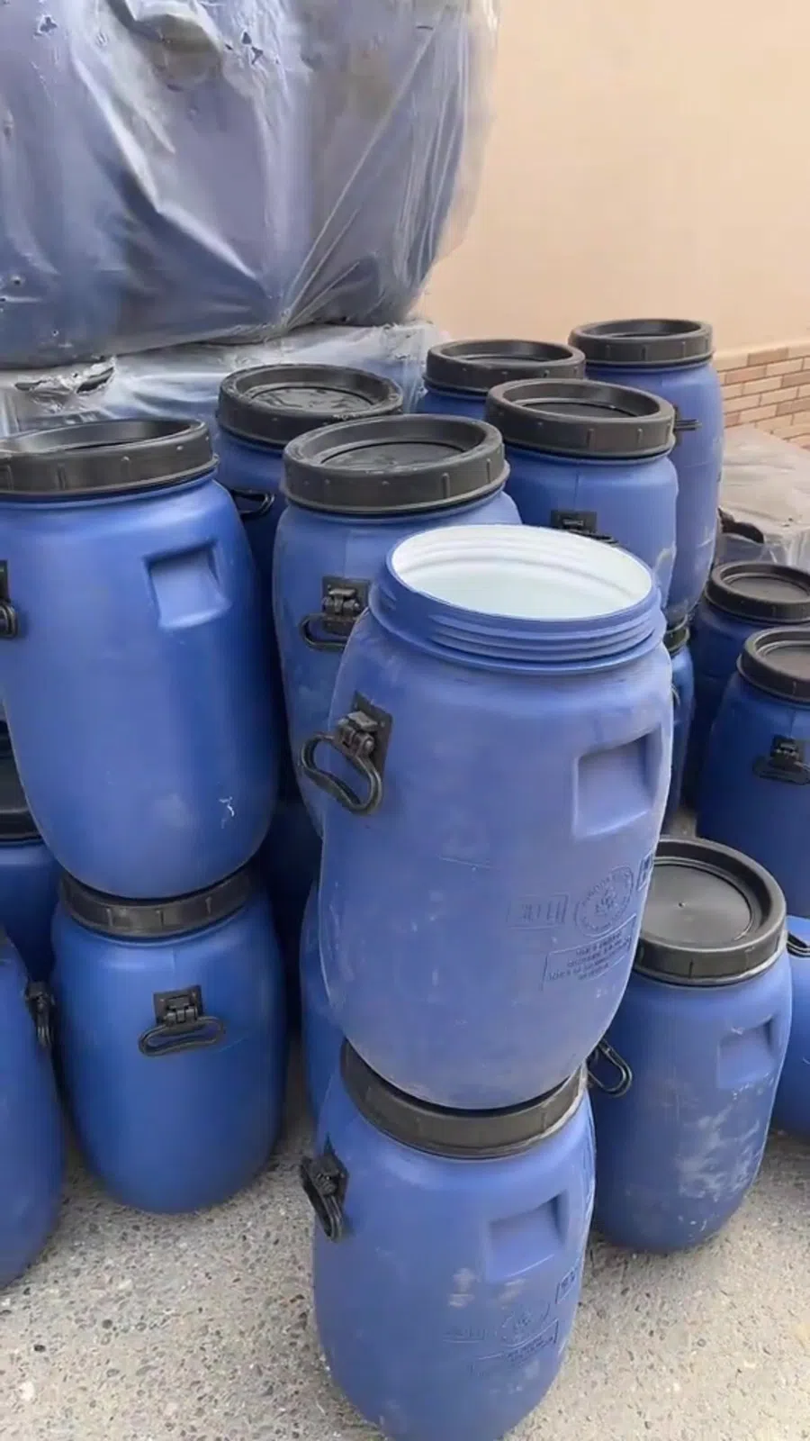 Bal üçün qida dərəcəli plastik və metal bidonlar — şəkil 24