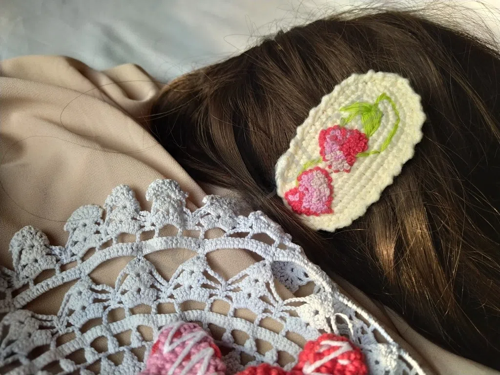 Qarışıq rəng saç aksesuarı