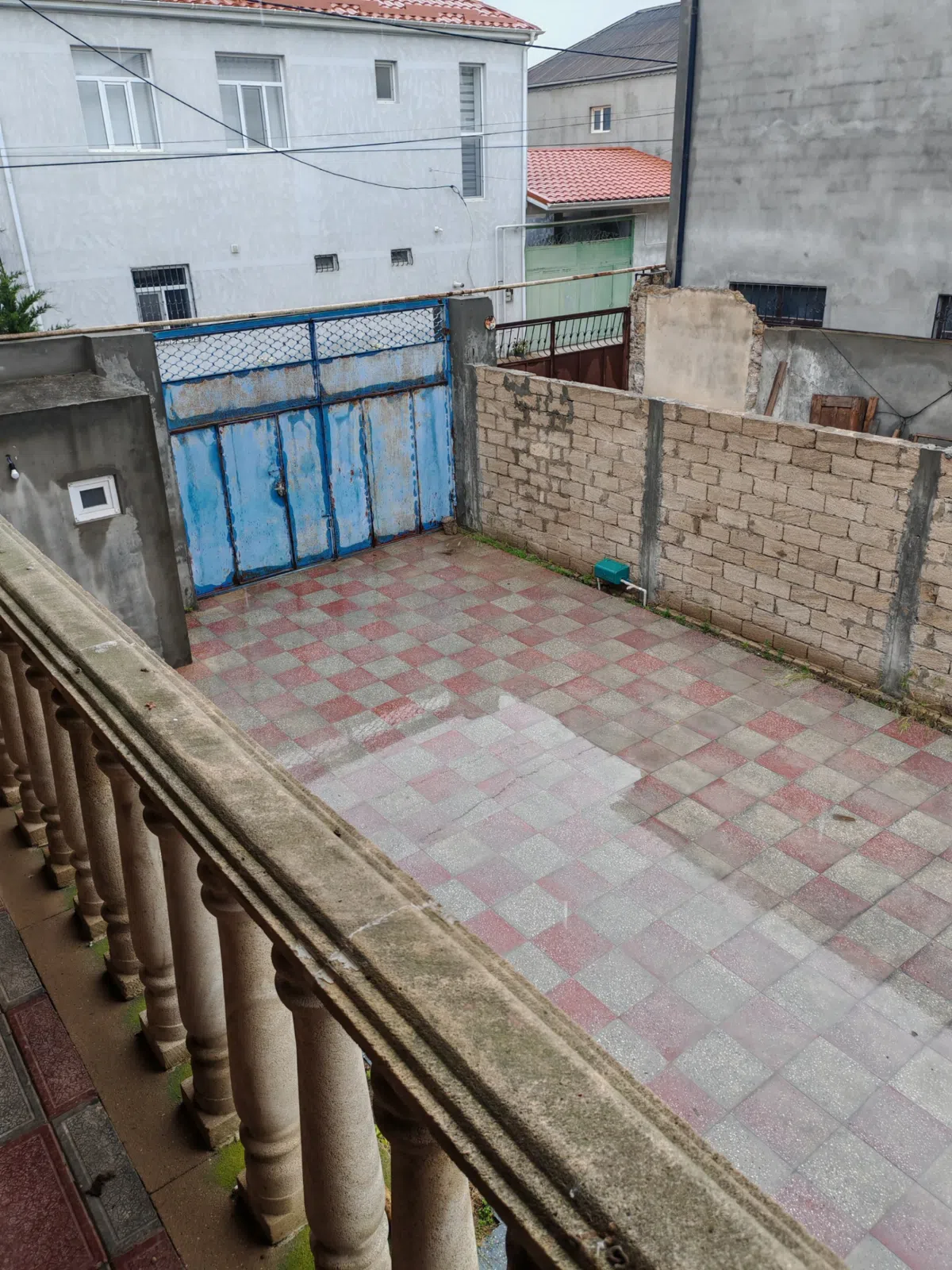 8 otaqlı bağ evi 300 m² 3 sot torpaq sahəsində satılır - Tenderyard