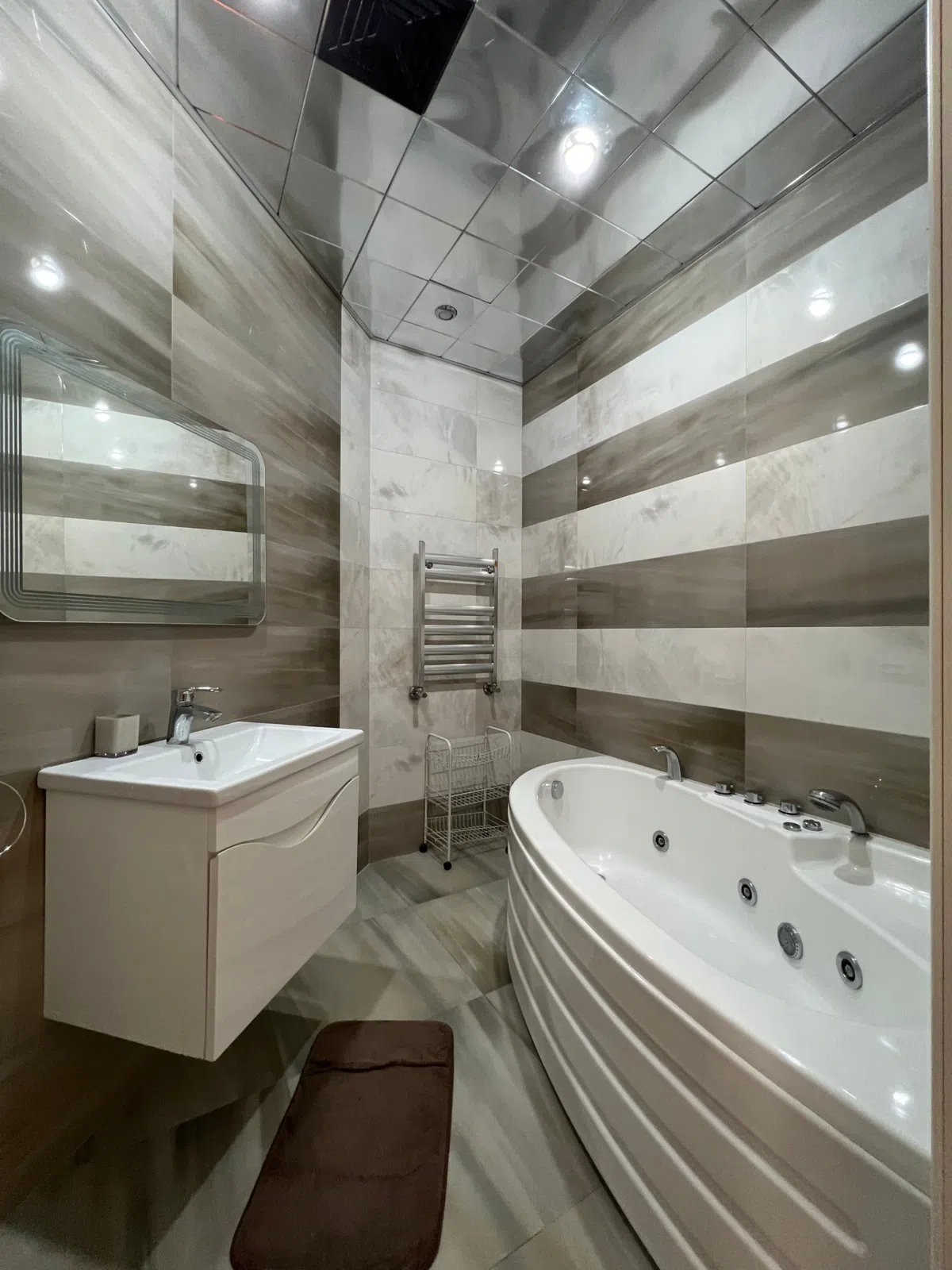 4 otaqlı mənzil 180 m² kirayə verilir — şəkil 10