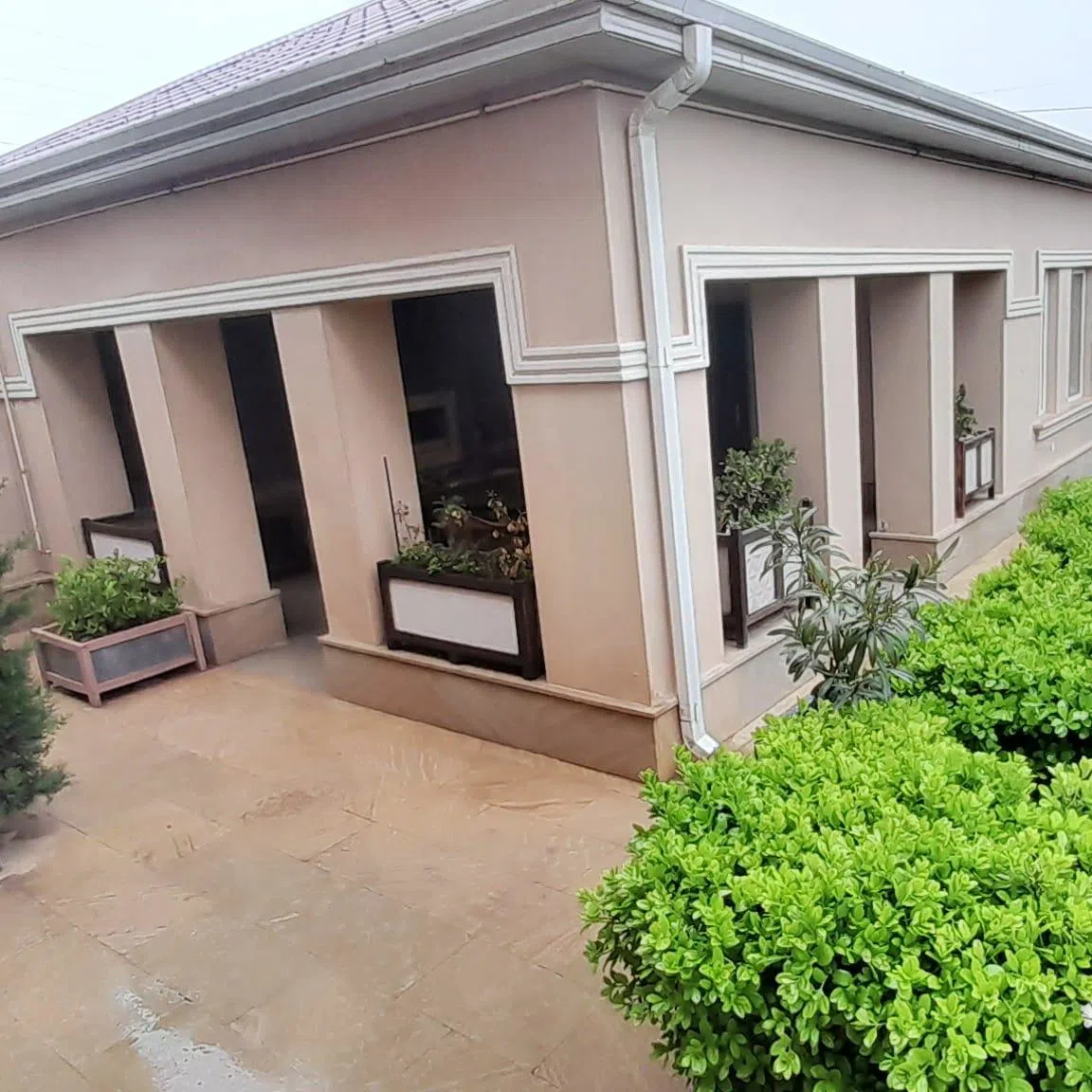 4 otaqlı həyət evi 300 m² - satılır