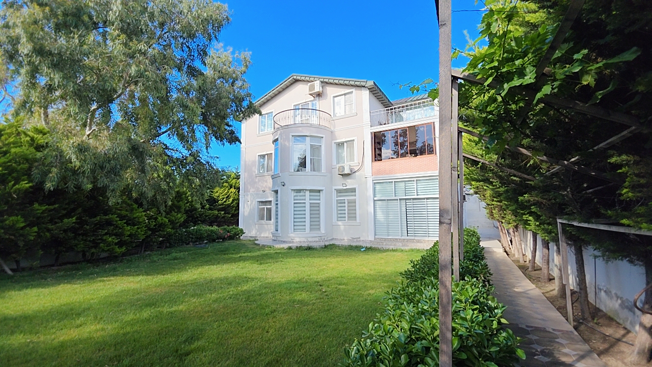 4 otaqlı villa 176 m² - 10 sot torpaq sahəsində satılır — şəkil 1