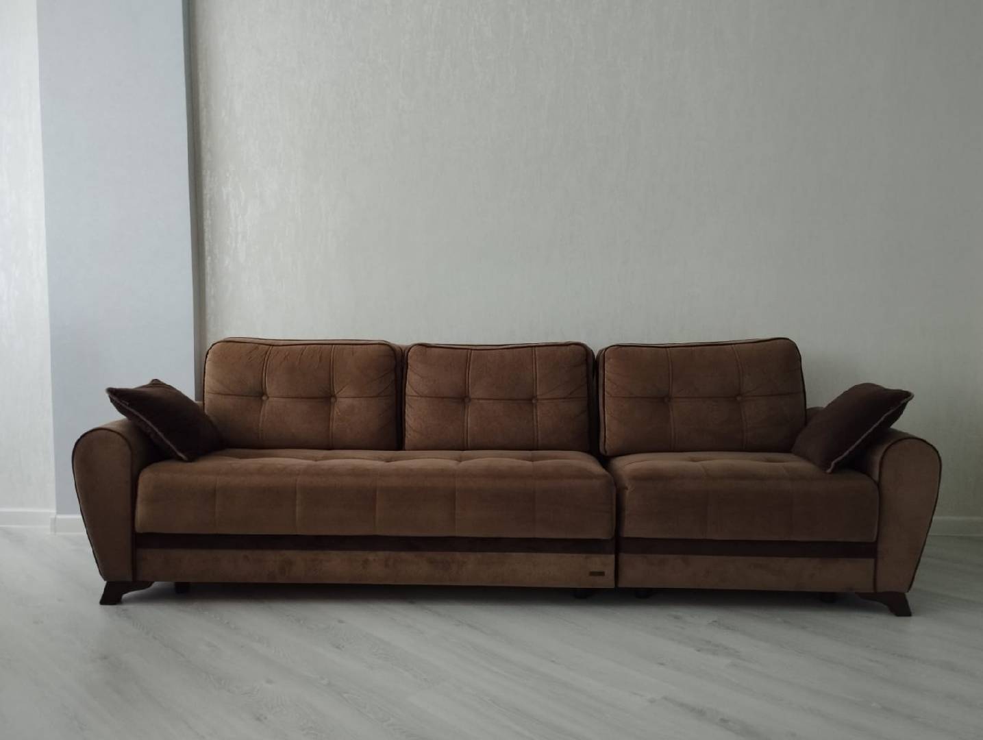 Künc divan, Qəhvəyi rəng — şəkil 2