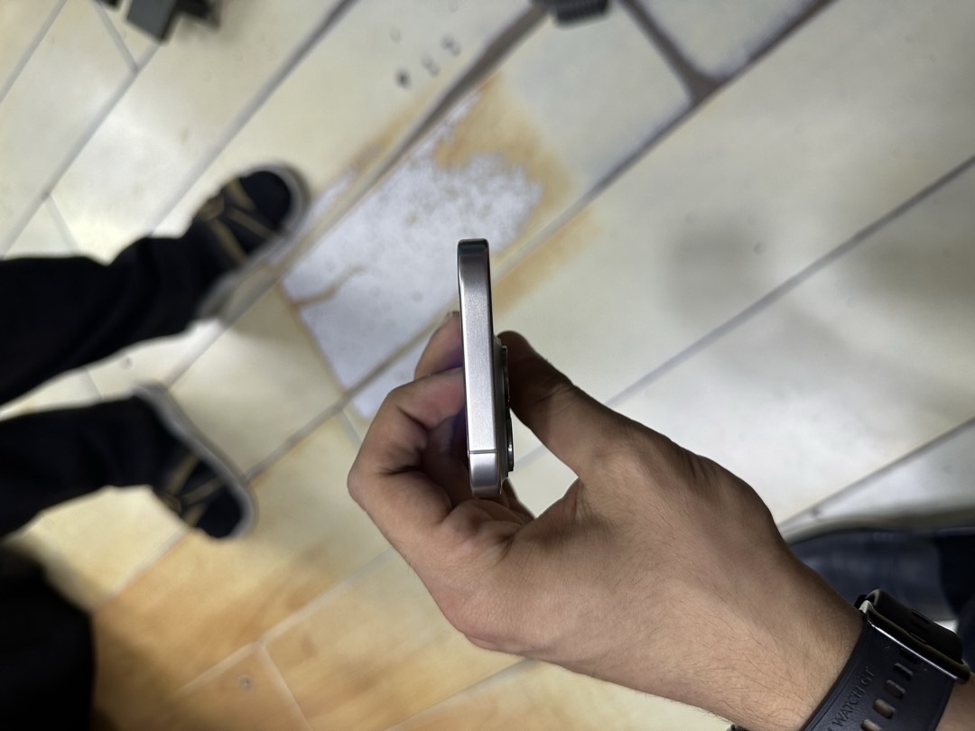 Apple, iPhone 15 Pro, 12 GB — şəkil 7