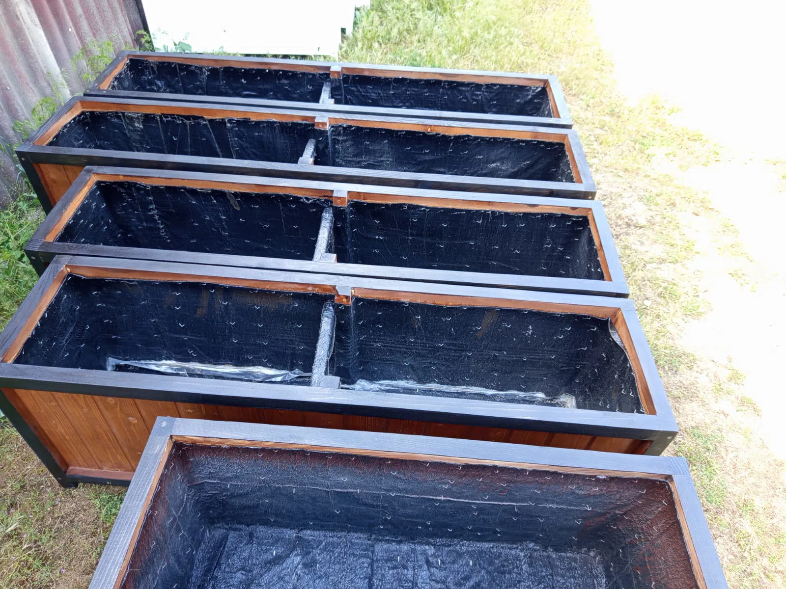 Taxtadan göz oxṣayan möcüzələr yaradırıq.