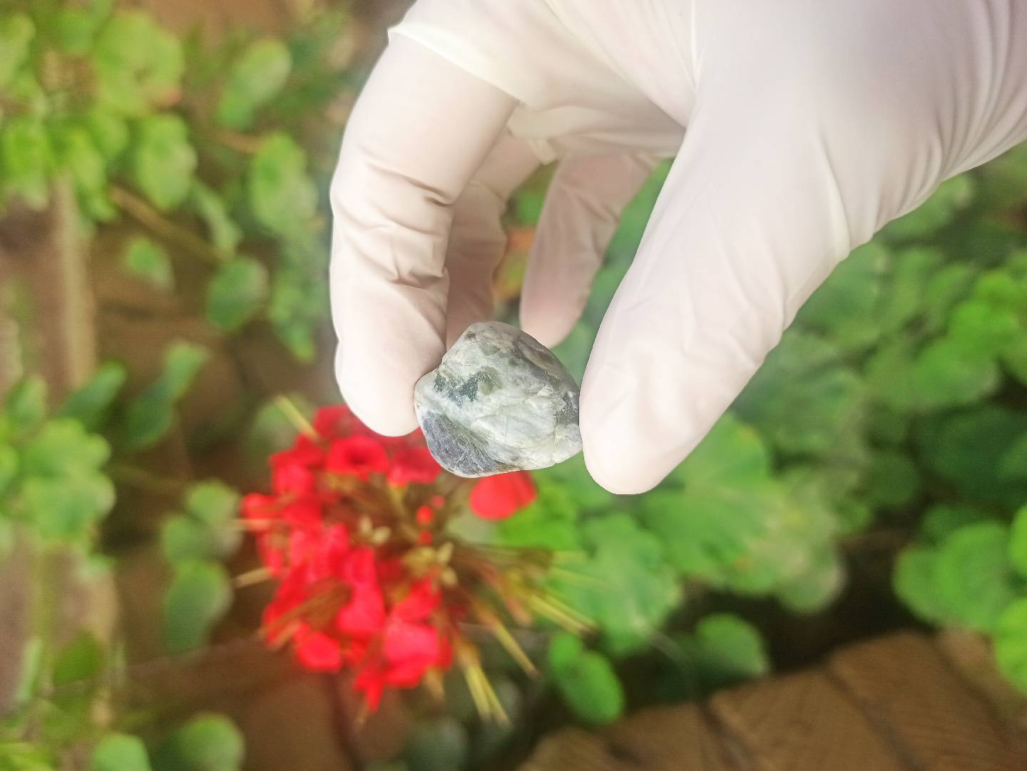 Təbii Mineral Daşların Satışı — şəkil 19