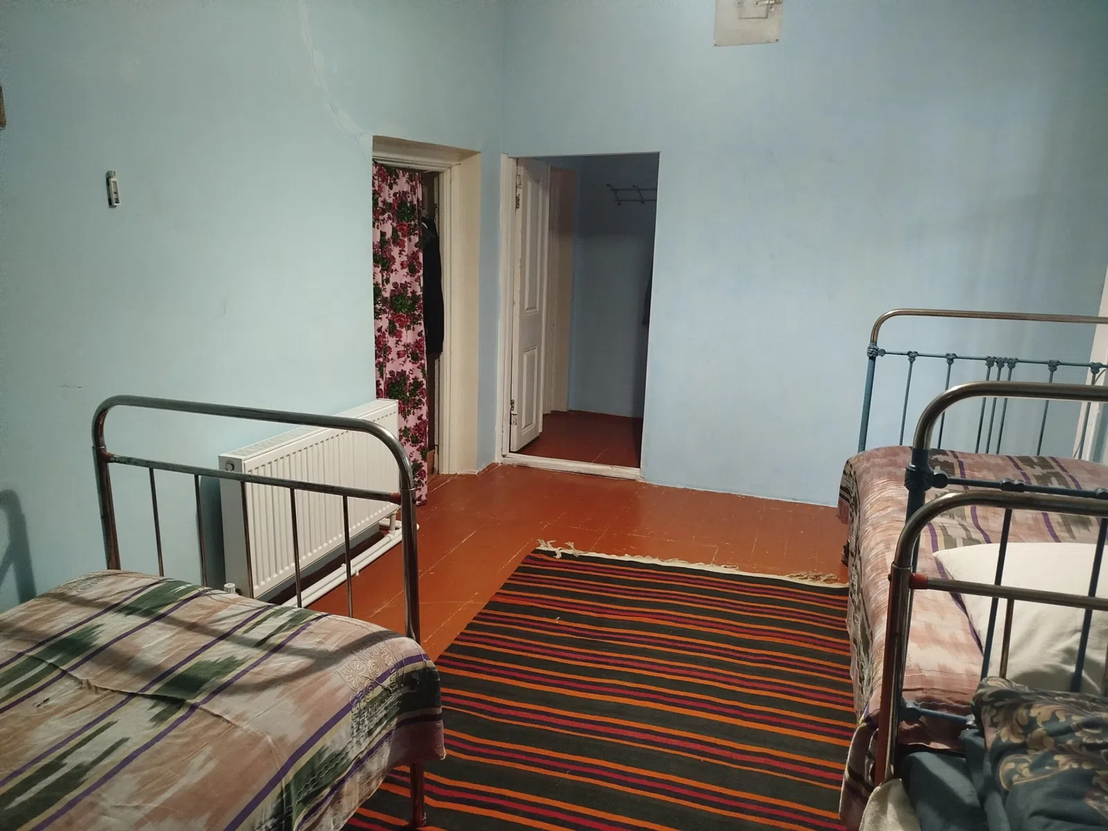 2 otaqlı mənzil 70 m² kirayə verilir