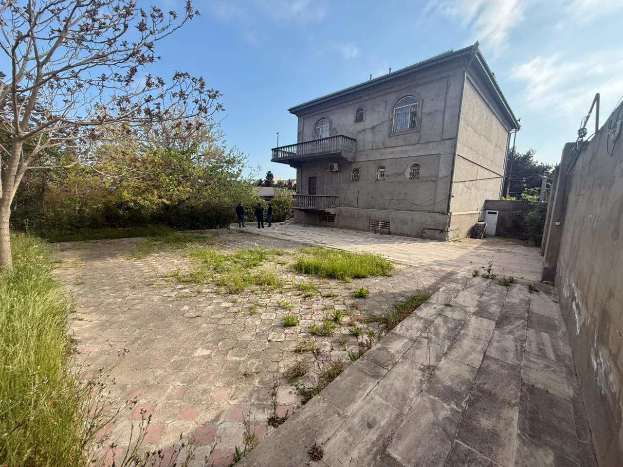 9 otaqlı villa 470 m² - 9 sot torpaq sahəsində satılır — şəkil 3