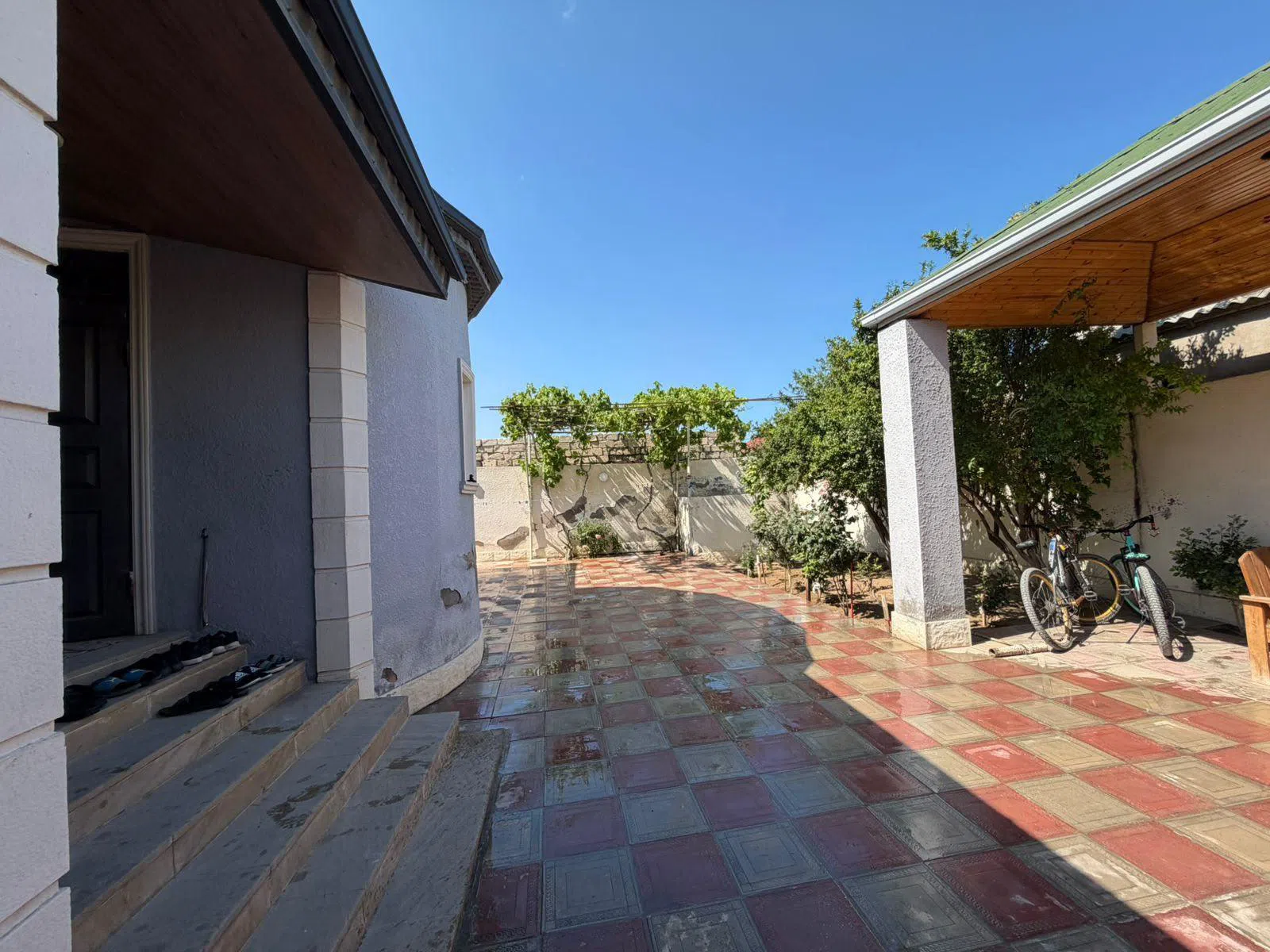 5 otaqlı həyət evi 150 m² - 4 sot torpaq sahəsində satılır — şəkil 1