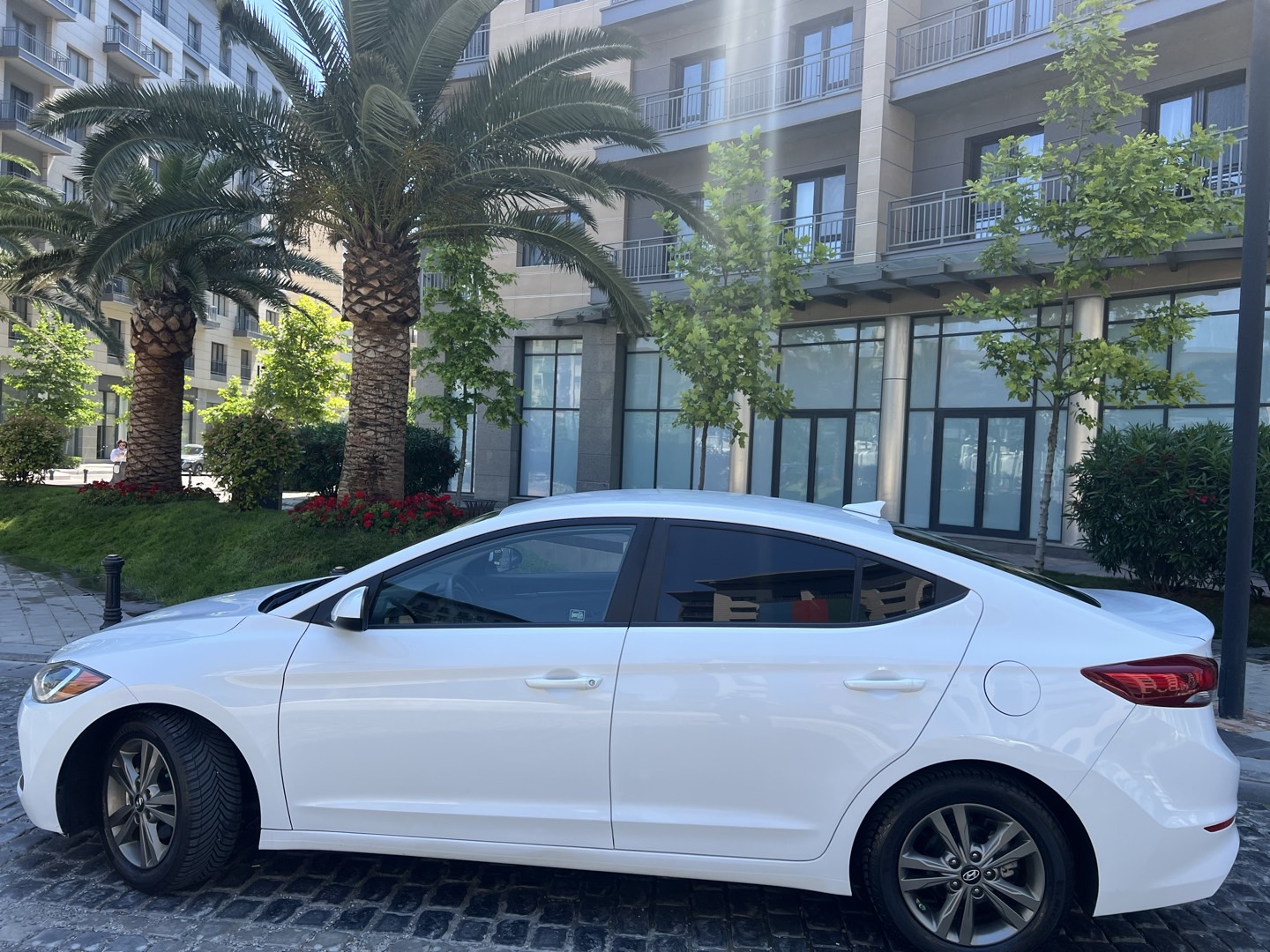 Hyundai Elantra, 2017 il, 76 km — şəkil 4