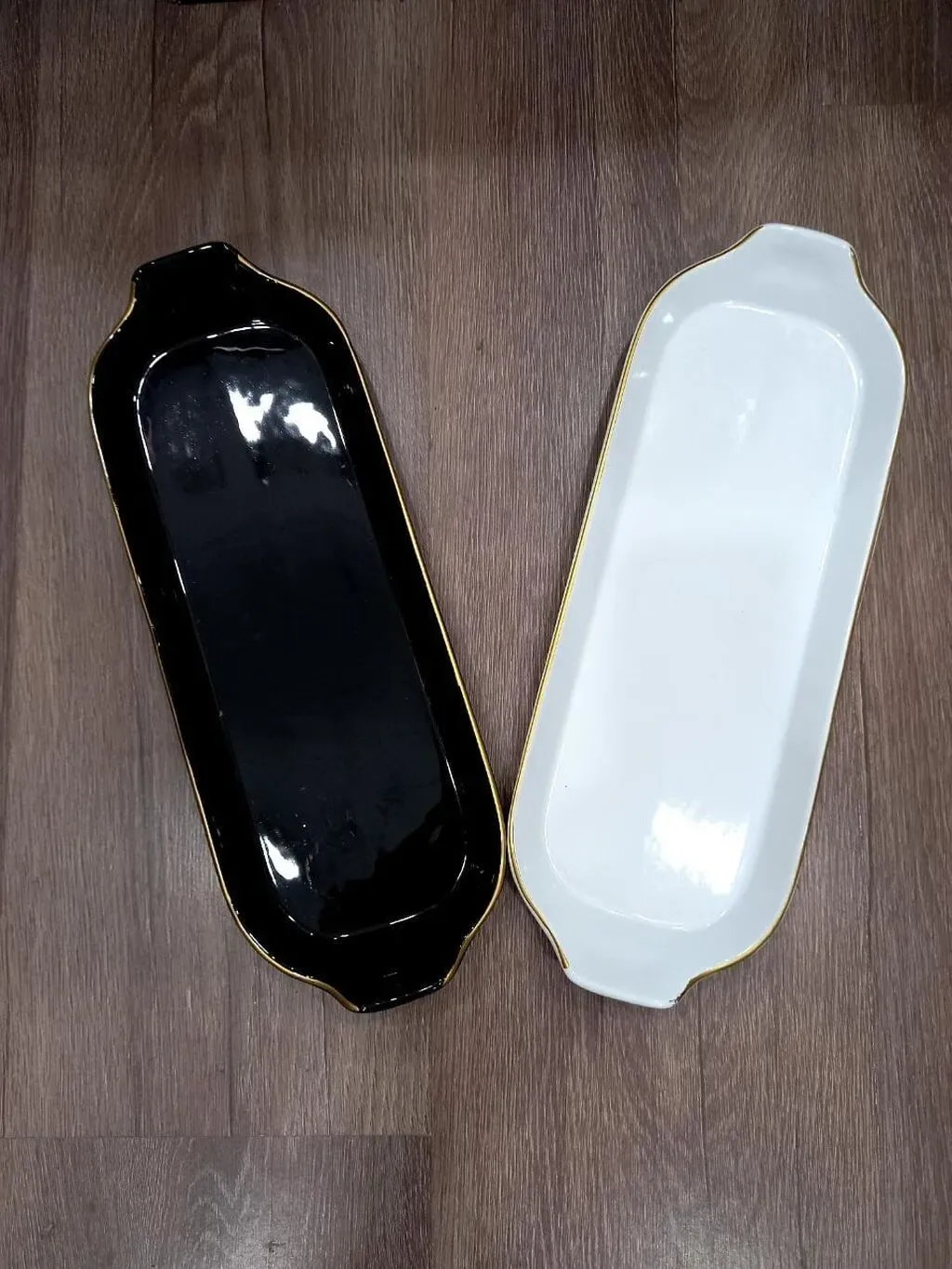 Oval sini, Ağ rəng