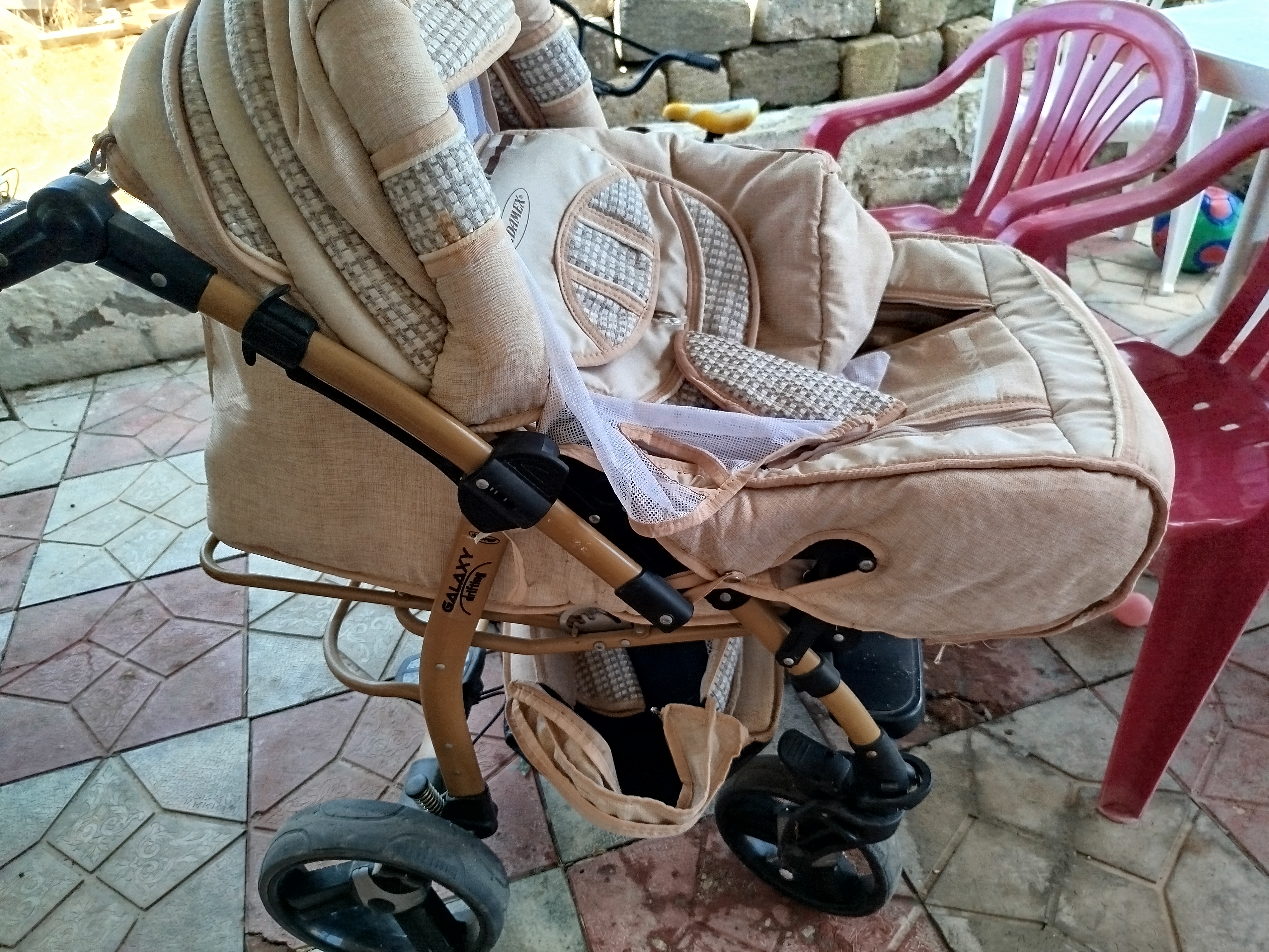 Baby girl stroller, Beige color - Tenderyard