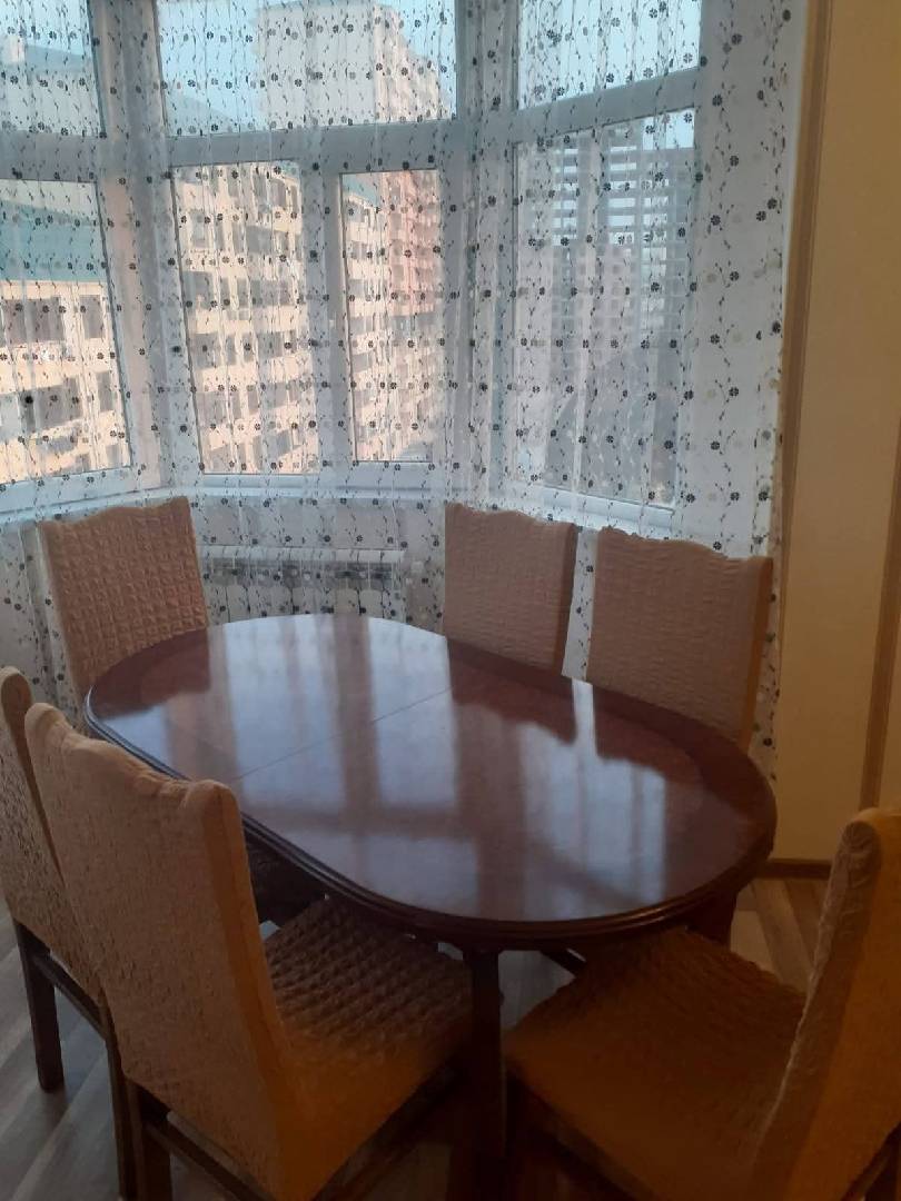 3 otaqlı mənzil 100 m² kirayə verilir — şəkil 2