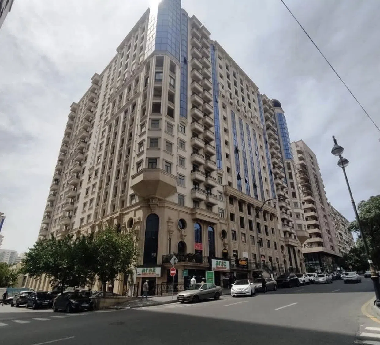 4 otaqlı mənzil 206 m² satılır — şəkil 1