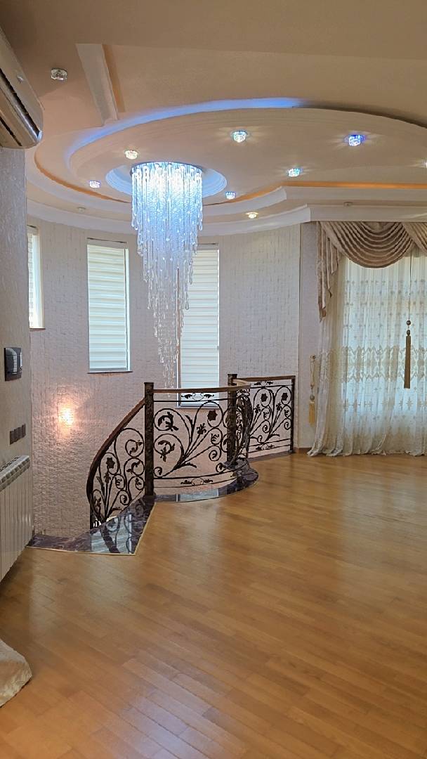 8 otaqlı villa 550 m² - satılır — şəkil 19