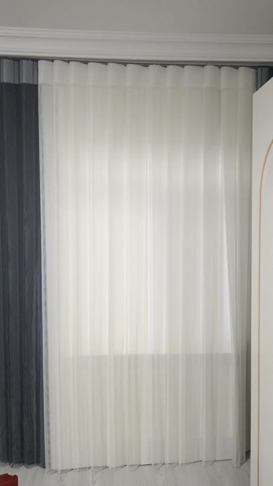 Yaşıl rəng pərdə, jalüz